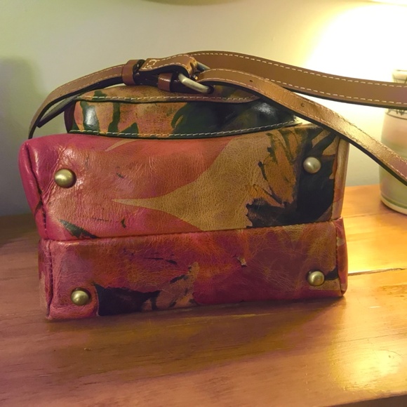 Patricia Nash 10th Anniversary Leandra leather crossbody bag - Picture 12 of 16